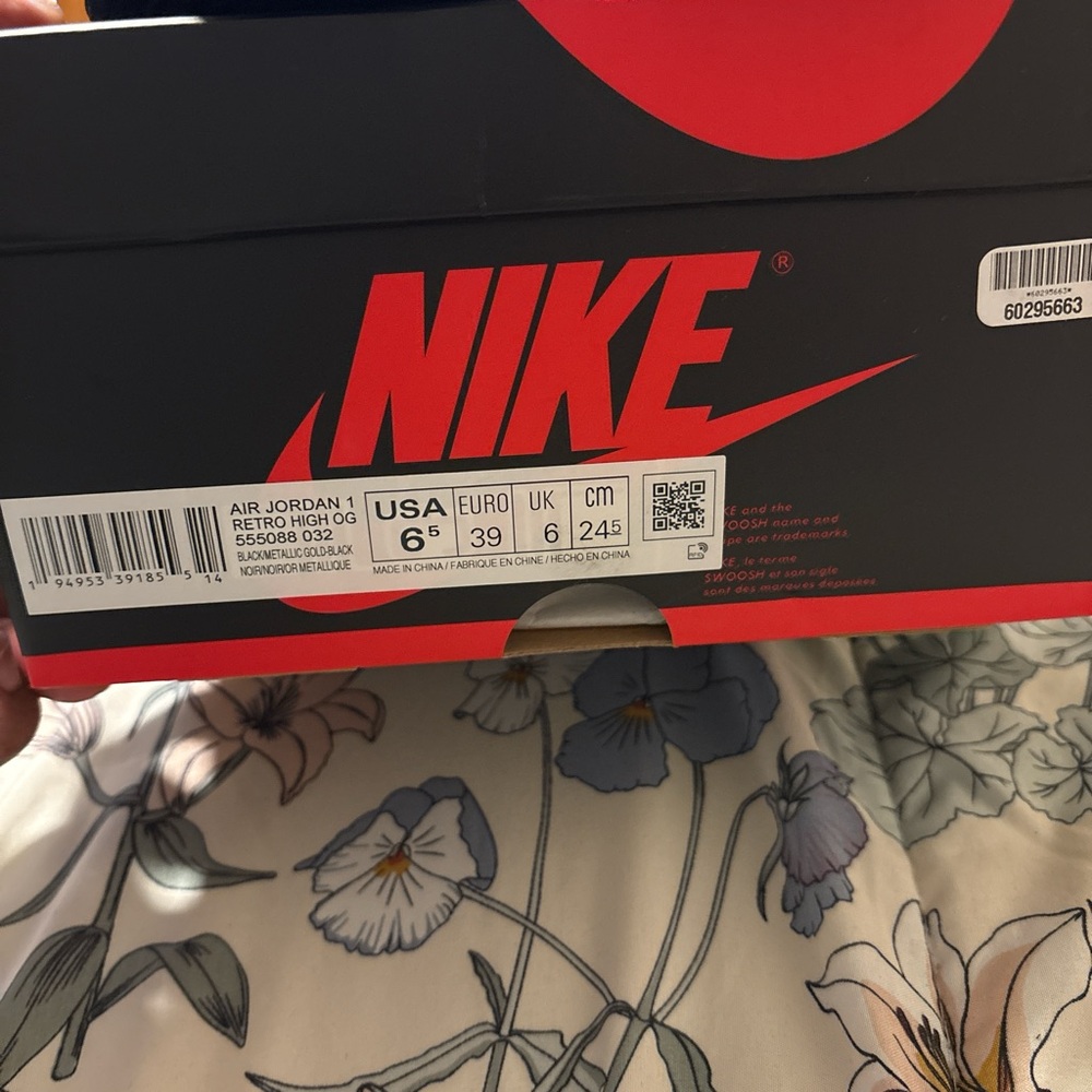 Air Jordan 1 Retro High OG “Black Metallic Gold” – Size 6.5 - Picture 5 of 5